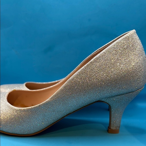 Left & Right Elegant Silver Glitter Heels, size 6.5 - Picture 6 of 9